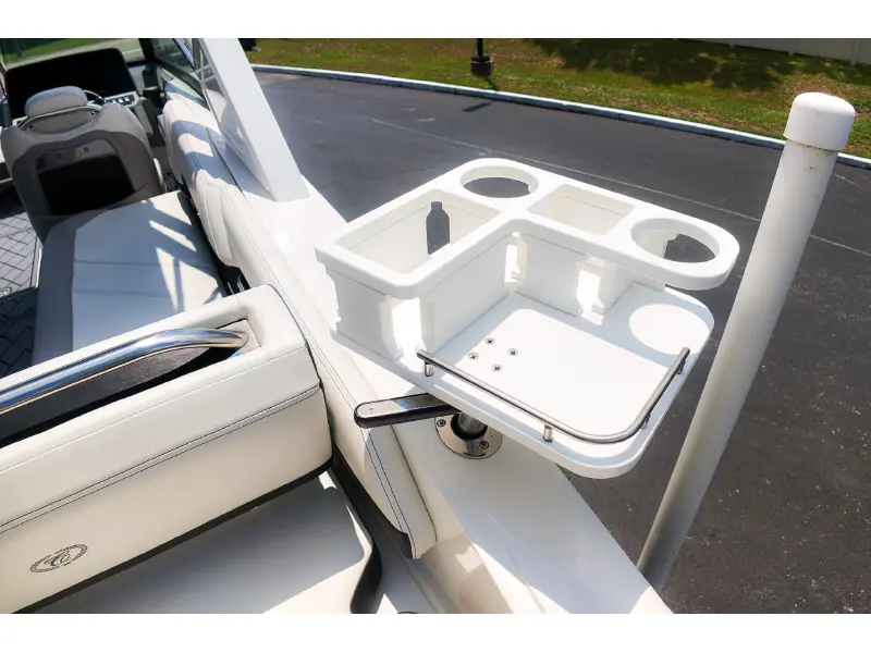 2022 Cobalt R6 Outboard