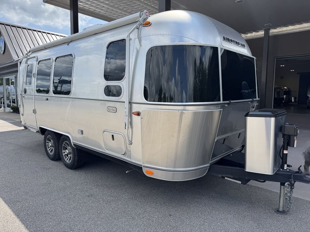 2025 Airstream Trade Wind 23FB in lorain OH