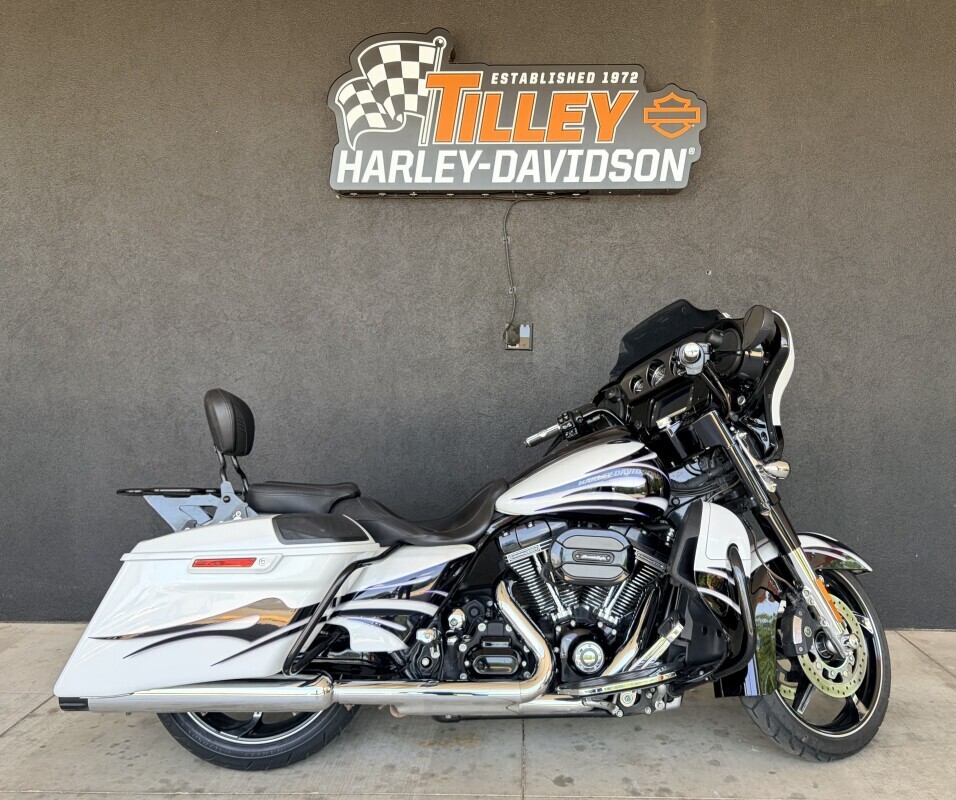 2016 Harley-Davidson CVO Street Glide CVO in Statesville, NC