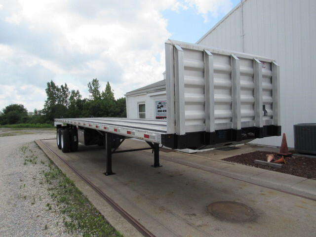 2017 Great Dane Trailers 36' 6"X 102" Aluminum Combo Flatbed Moffett Trailer in Grabill, IN