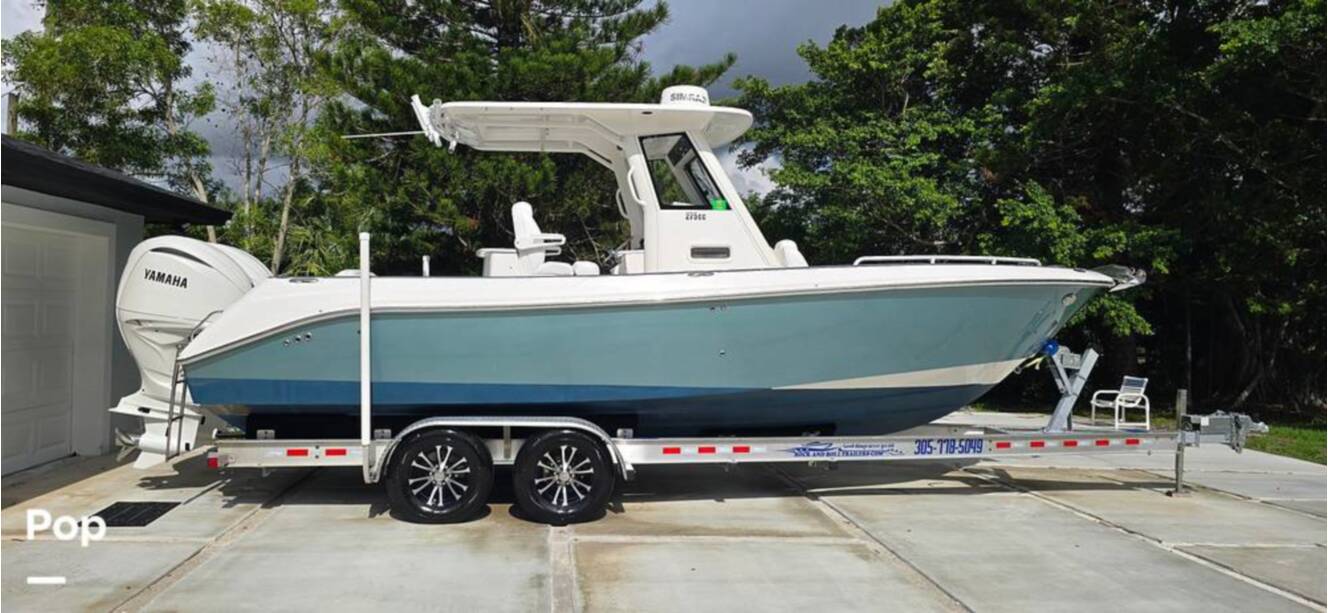 A photo of this 2016 Everglades 275 CC