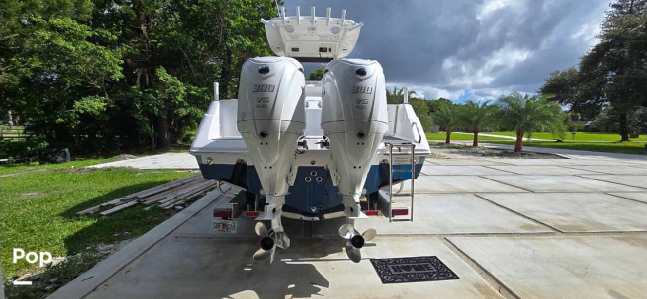 A photo of this 2016 Everglades 275 CC