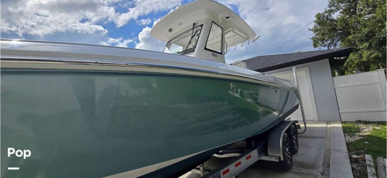 A photo of this 2016 Everglades 275 CC