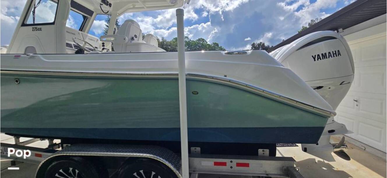 A photo of this 2016 Everglades 275 CC