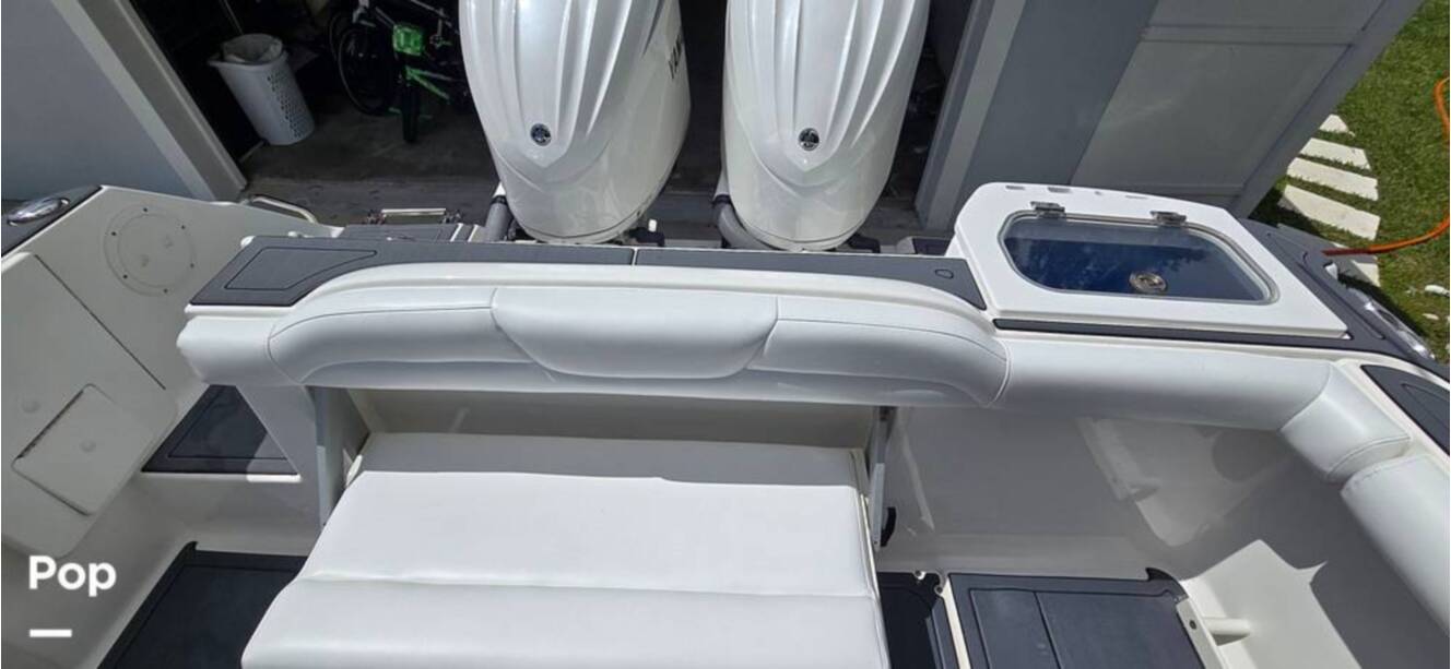 A photo of this 2016 Everglades 275 CC