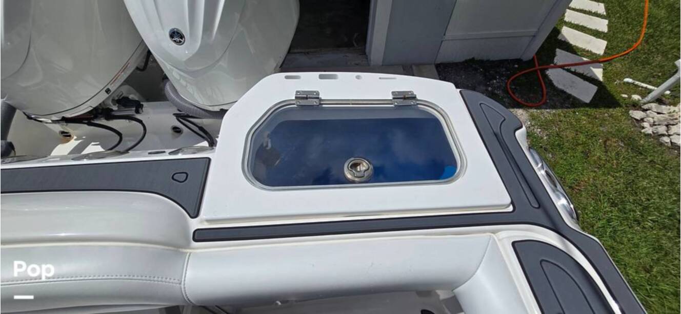 A photo of this 2016 Everglades 275 CC