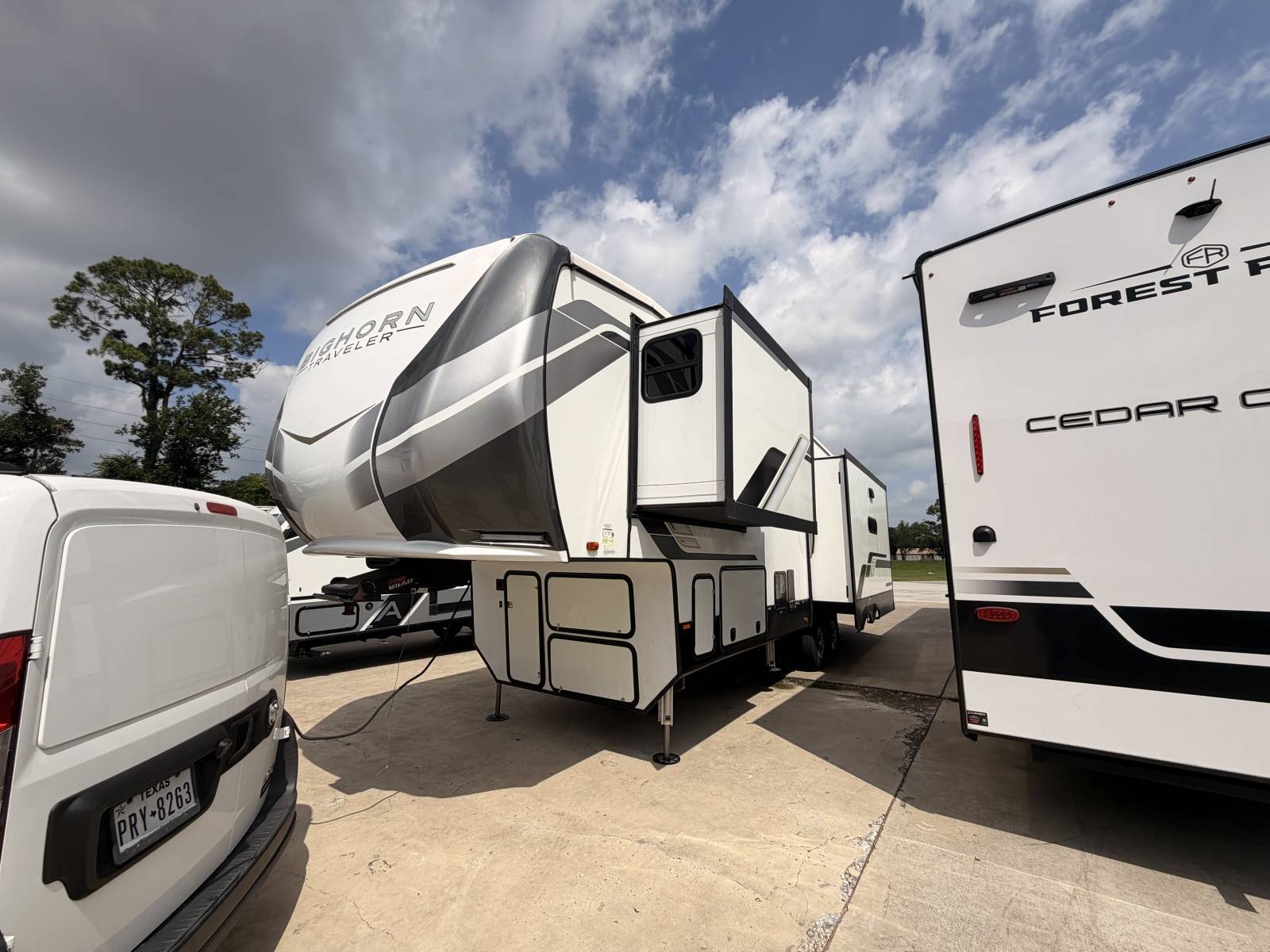 2024 Heartland BIGHORN TRAVELER 32RS in spring TX