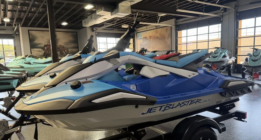 2026 Yamaha Waverunners Jetblaster DLX 3-Up Stand Up jet ski