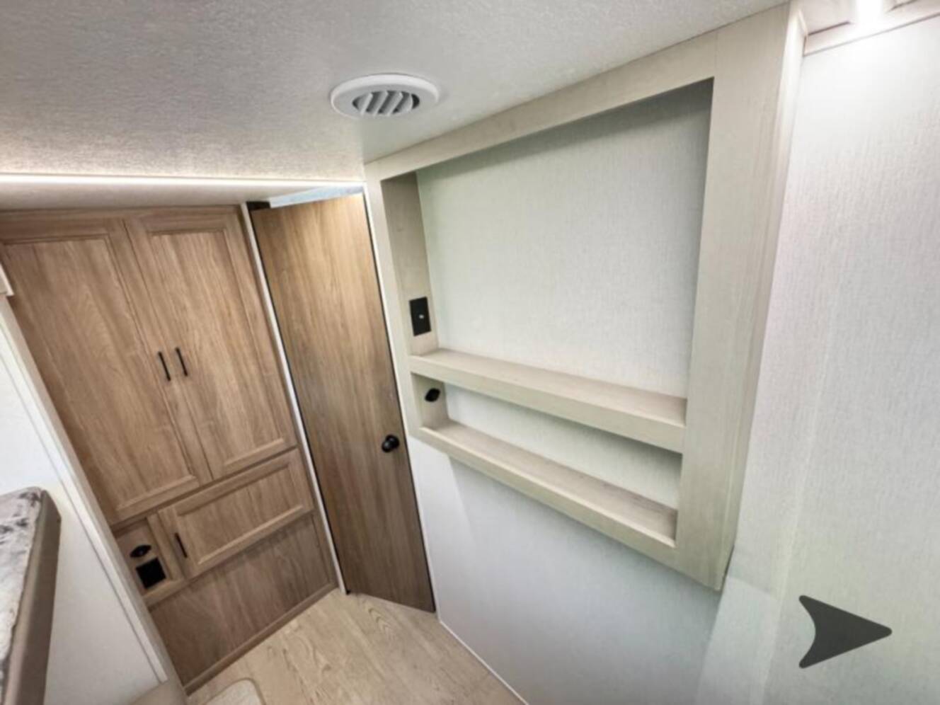 A photo of this 2026 Coachmen Rv Freedom Express Ultra Lite 271BHE