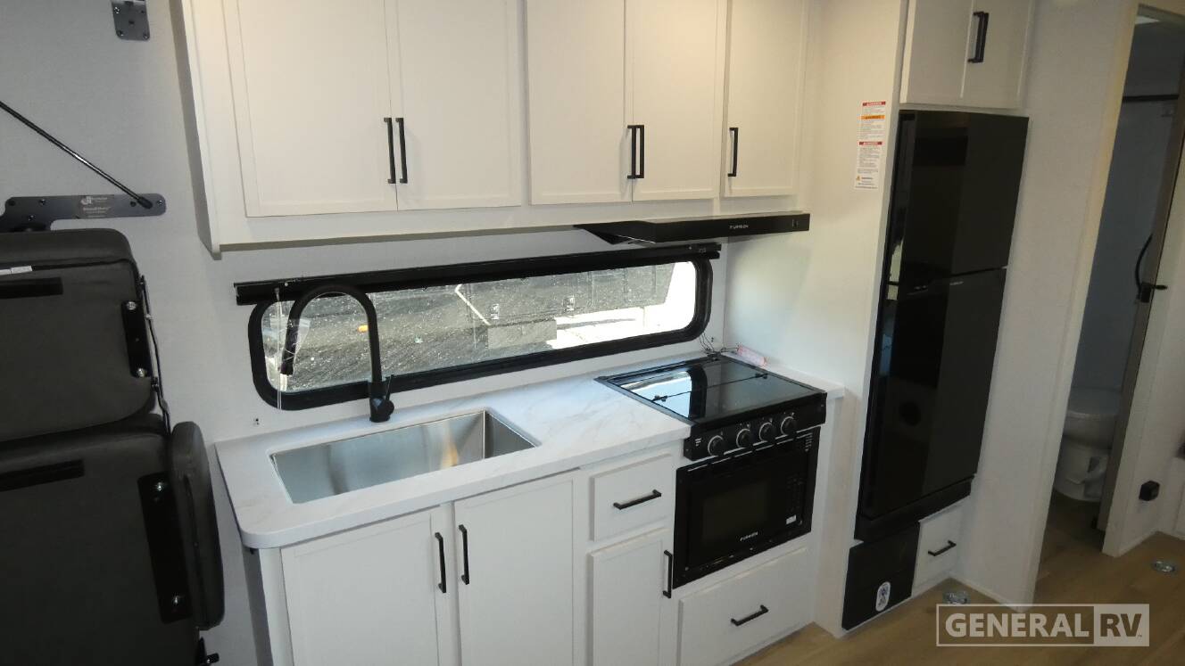 A photo of this 2026 Grand Design MOMENTUM MAV 22MAV