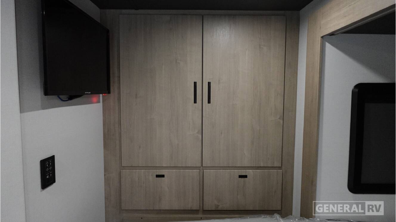 A photo of this 2026 Grand Design Lineage Series M 25FW