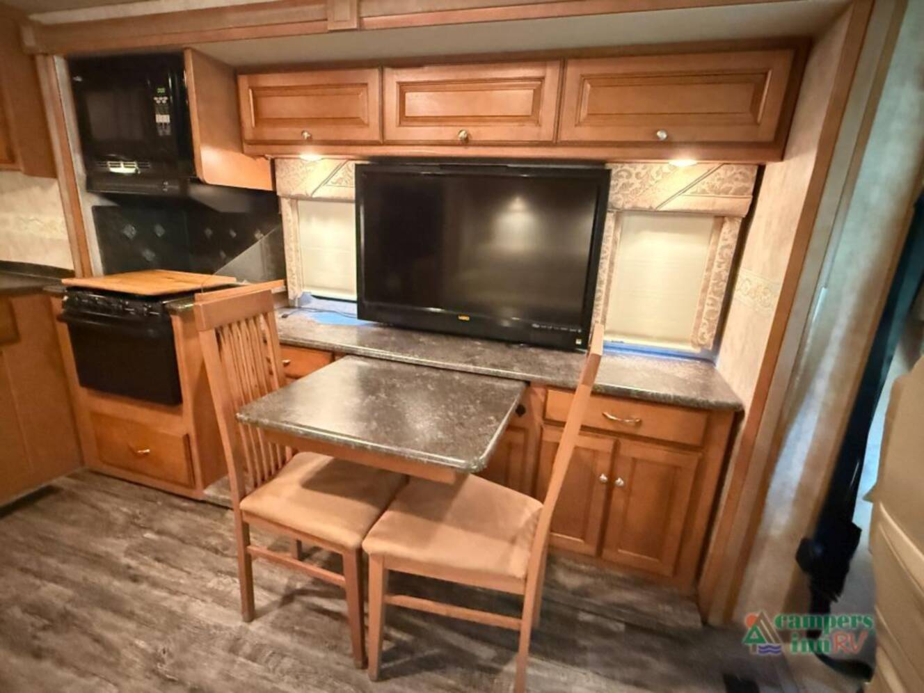 A photo of this 2012 Itasca Sunstar 30T
