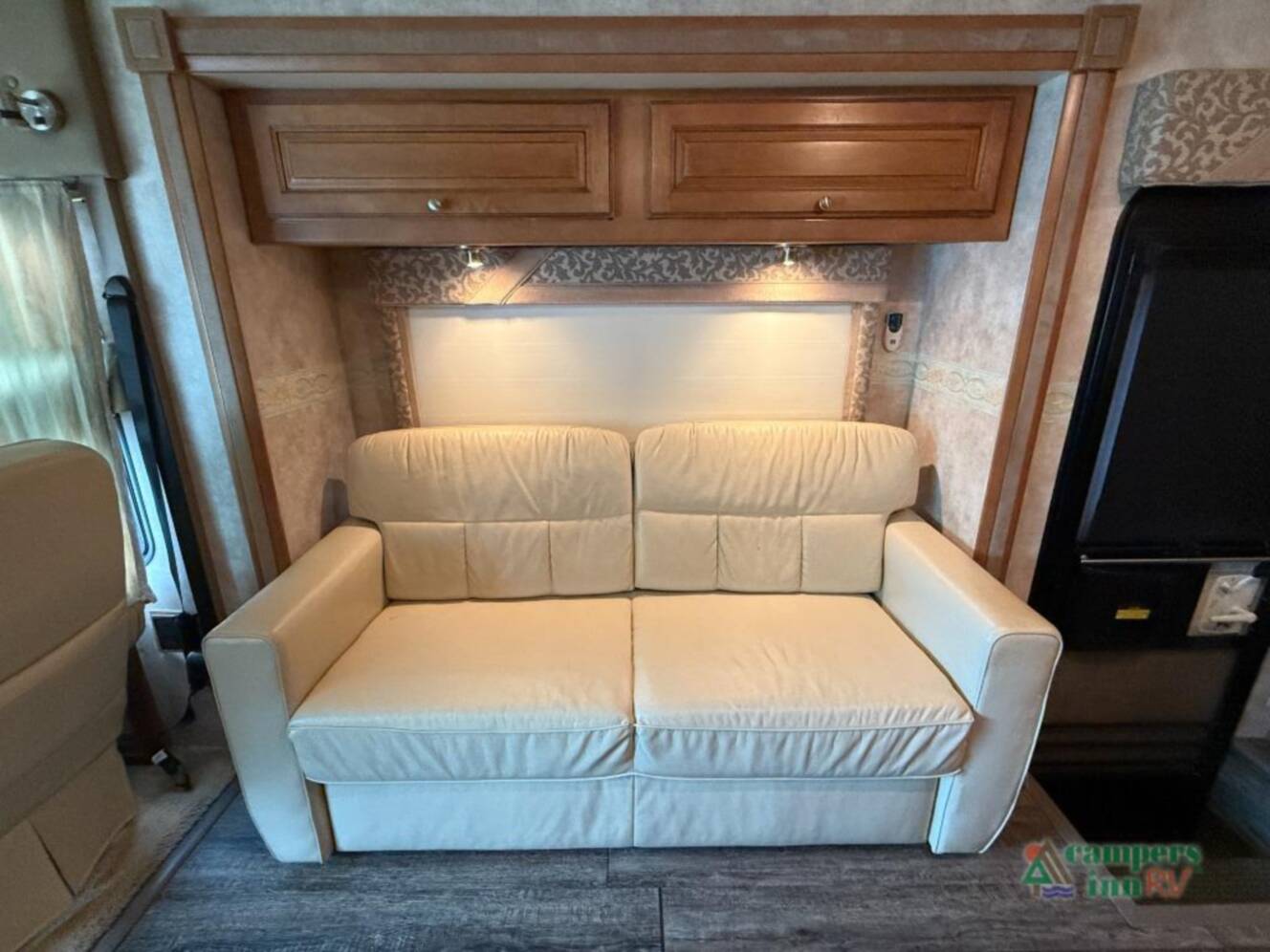 A photo of this 2012 Itasca Sunstar 30T