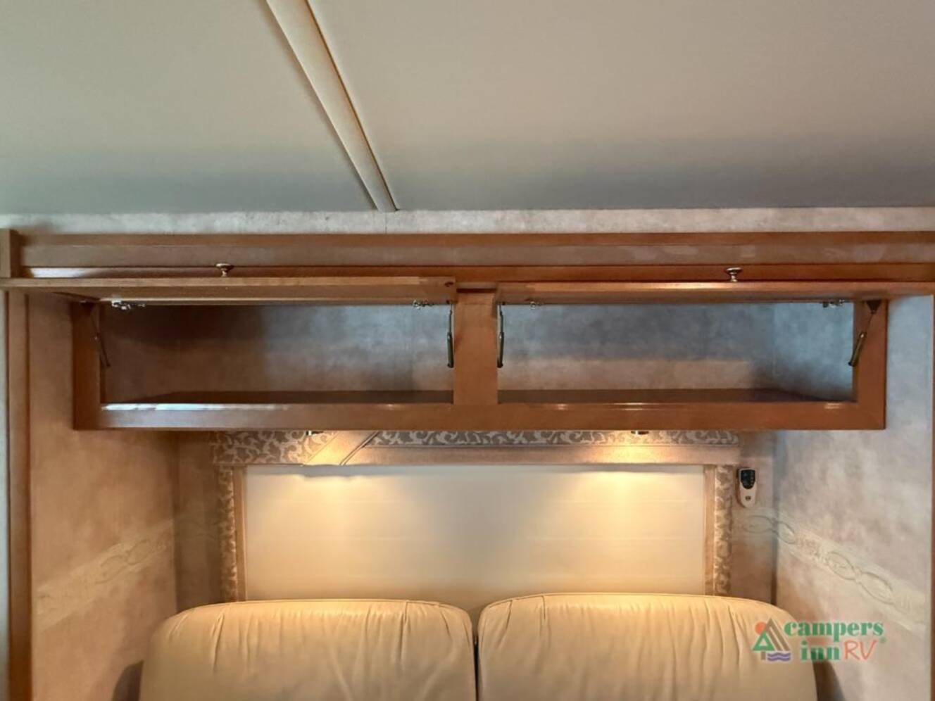 A photo of this 2012 Itasca Sunstar 30T