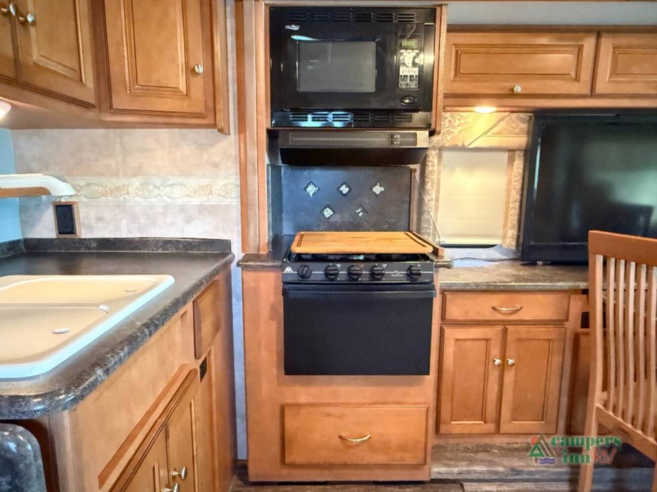 A photo of this 2012 Itasca Sunstar 30T