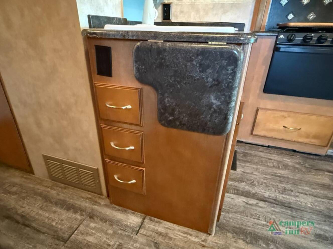 A photo of this 2012 Itasca Sunstar 30T