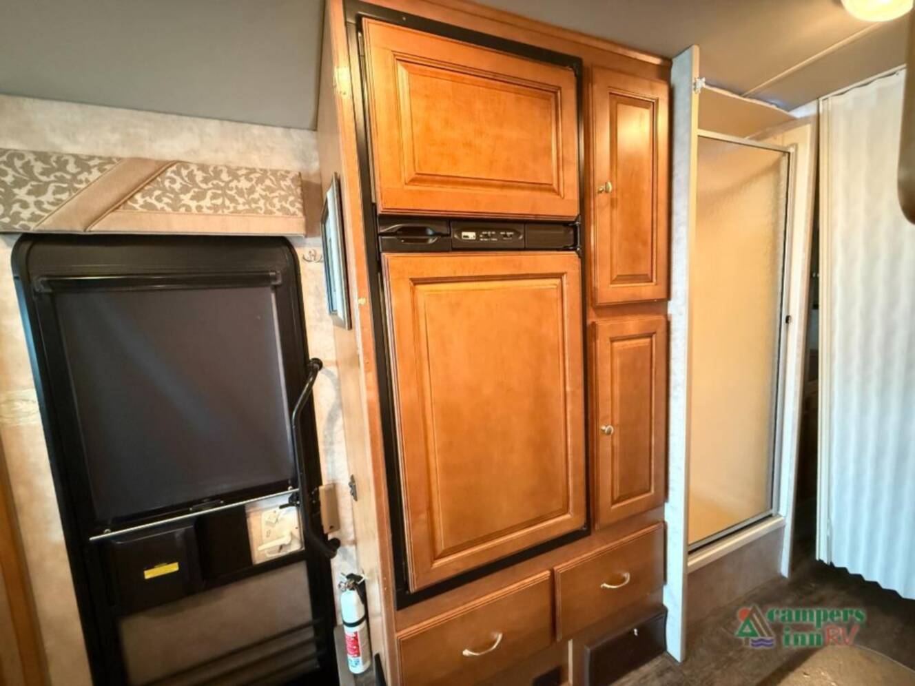 A photo of this 2012 Itasca Sunstar 30T