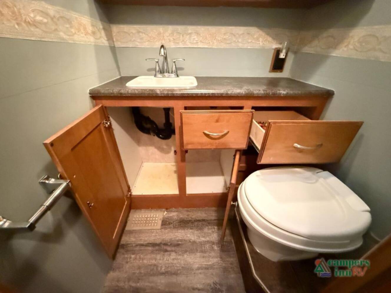 A photo of this 2012 Itasca Sunstar 30T