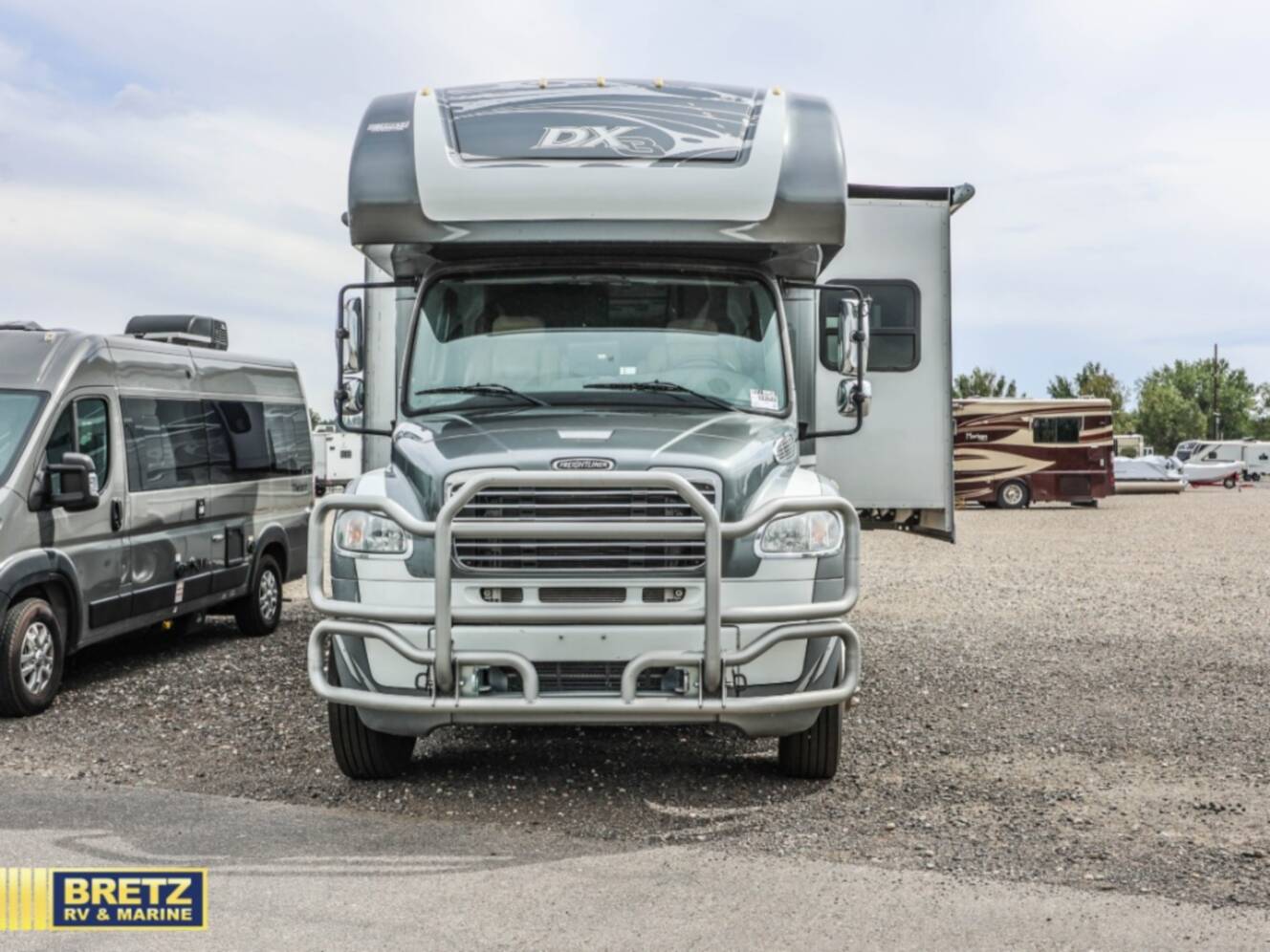 A photo of this 2020 Dynamax DX3 37TS