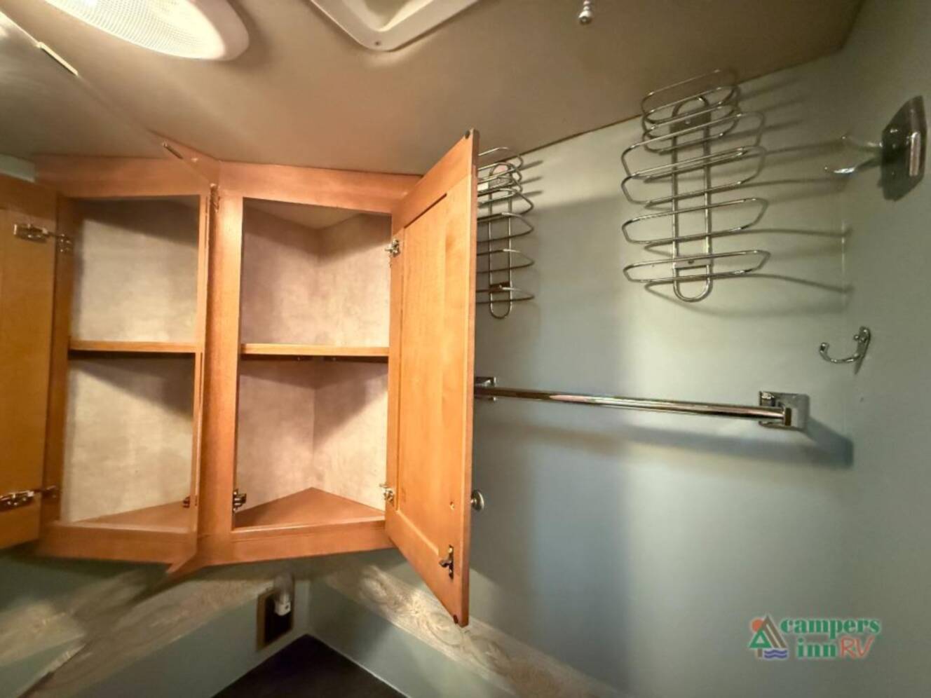 A photo of this 2012 Itasca Sunstar 30T