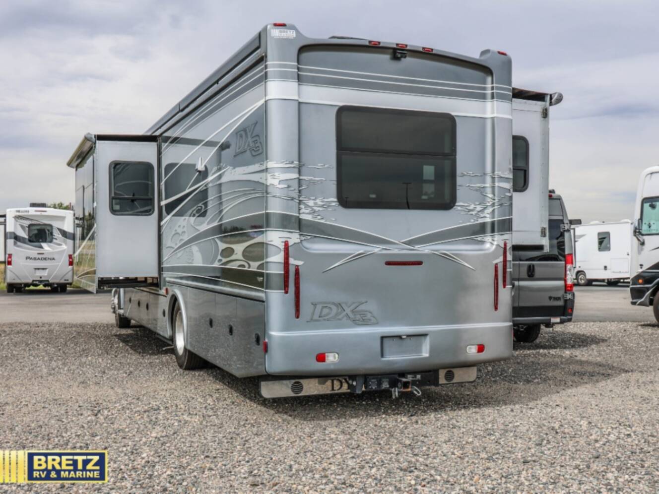 A photo of this 2020 Dynamax DX3 37TS