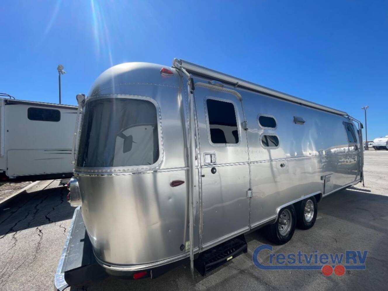 A photo of this 2016 Airstream International Serenity 27FB