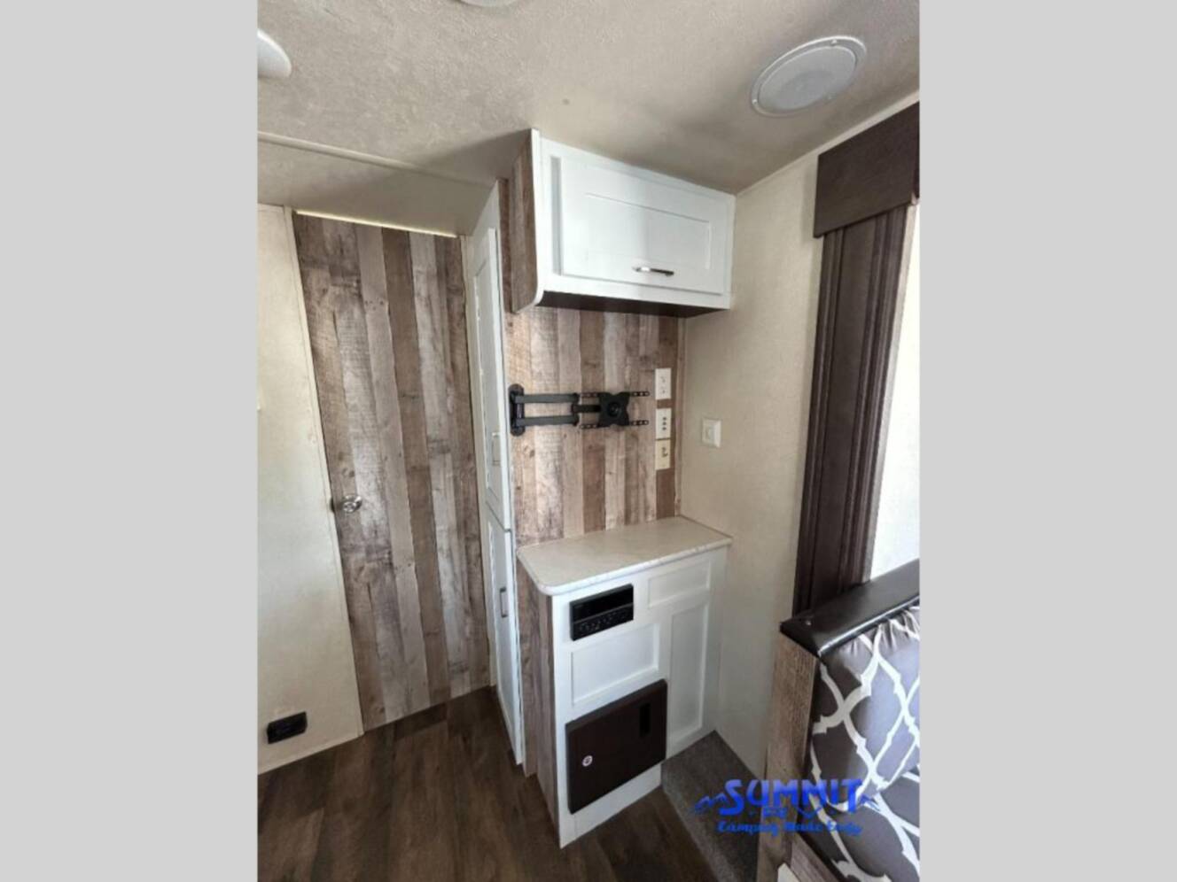 A photo of this 2018 Forest River Rv Wildwood X-Lite 233RBXL