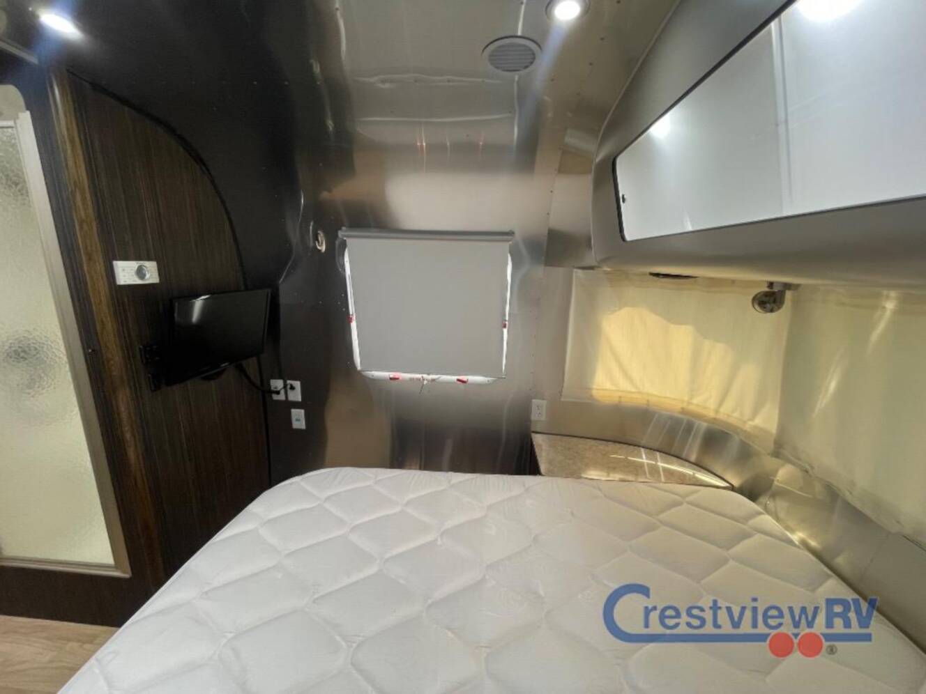 A photo of this 2016 Airstream International Serenity 27FB