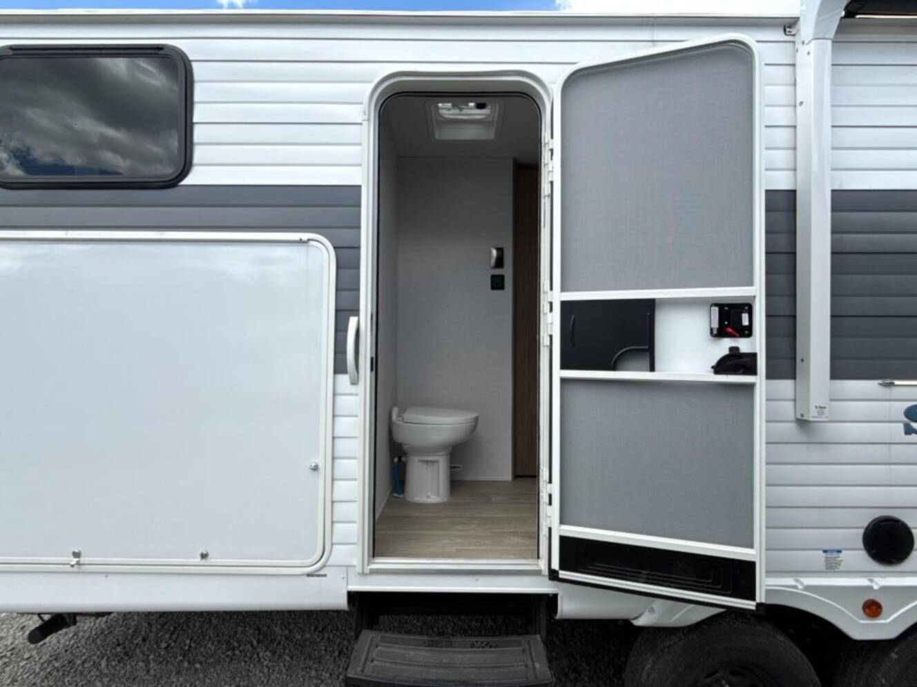 A photo of this 2026 Forest River Rv Salem 32BHDS