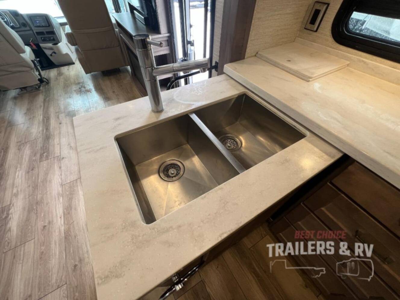 A photo of this 2022 Winnebago Forza 34T