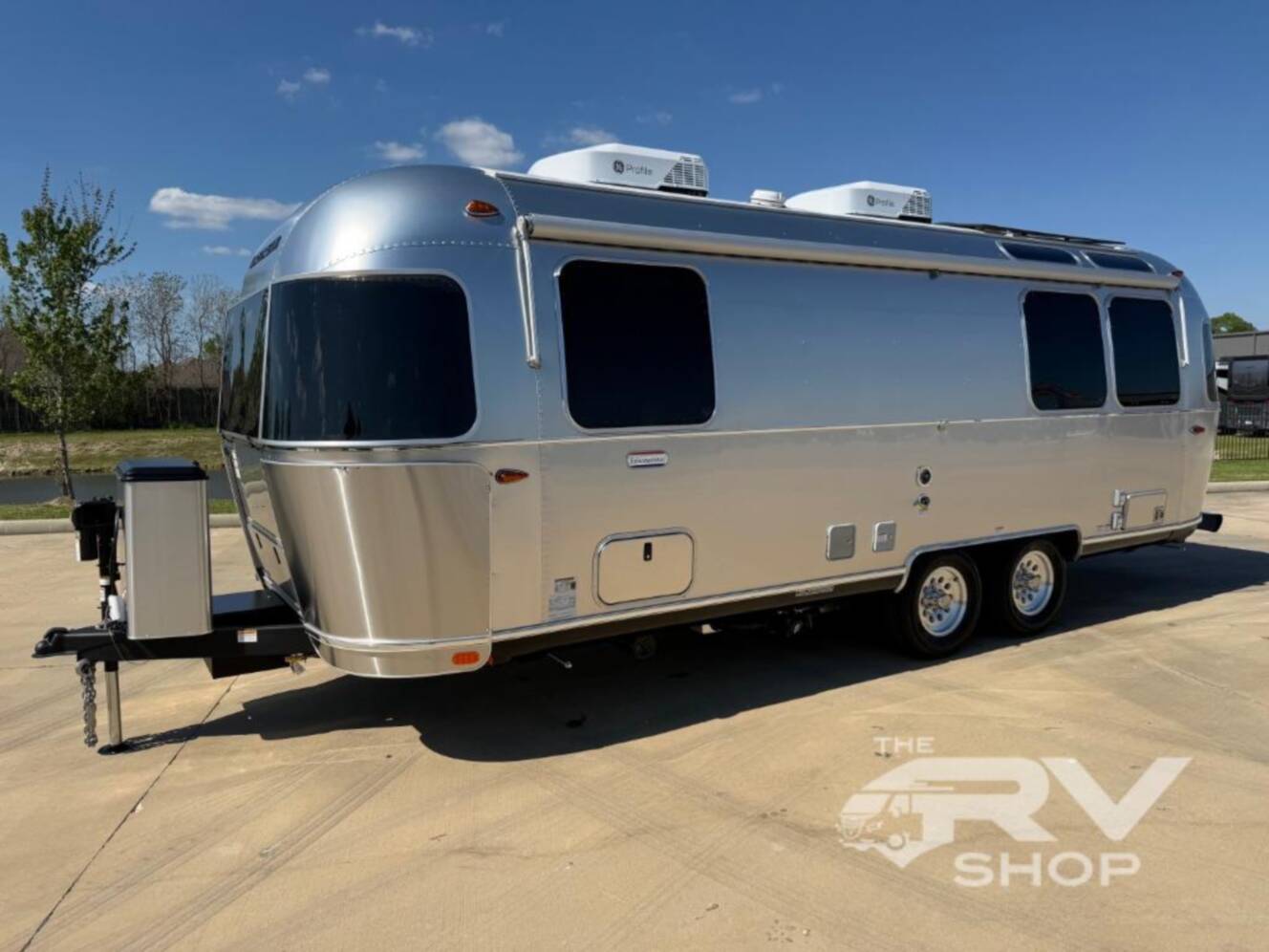A photo of this 2026 Airstream International 25FB Twin