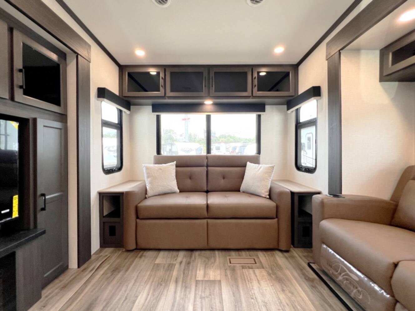 A photo of this 2026 Venture Rv SportTrek 363VFR