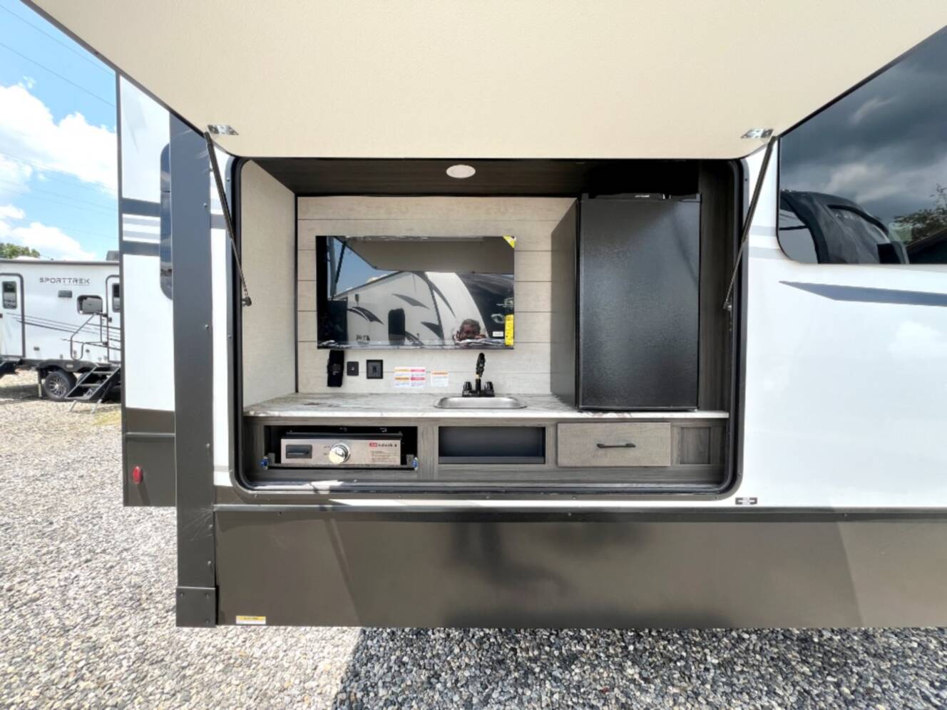 A photo of this 2026 Venture Rv SportTrek 363VFR