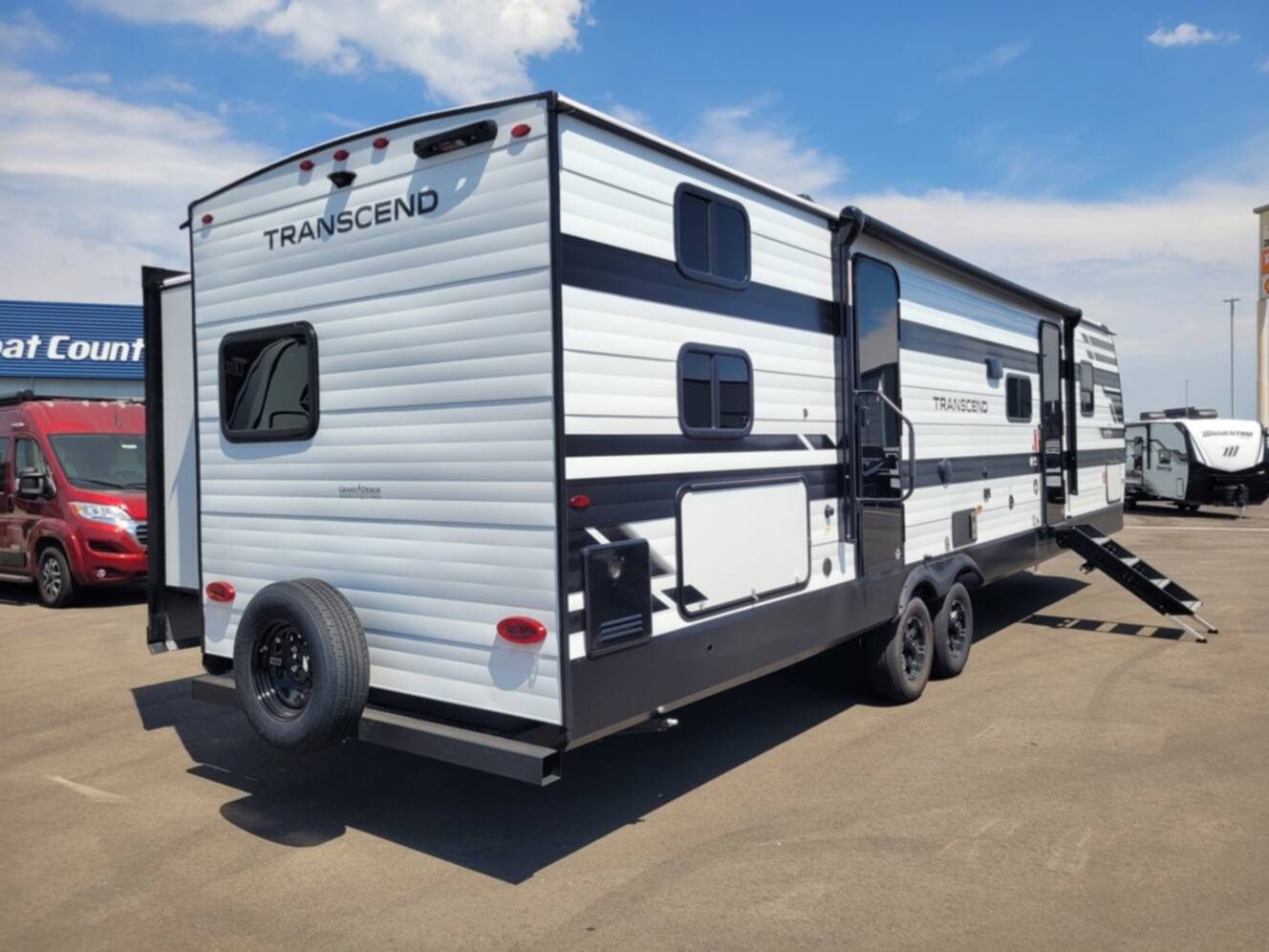 A photo of this 2026 Grand Design Transcend 325BHT