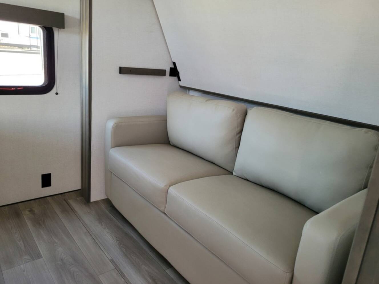 A photo of this 2026 Grand Design Transcend 325BHT