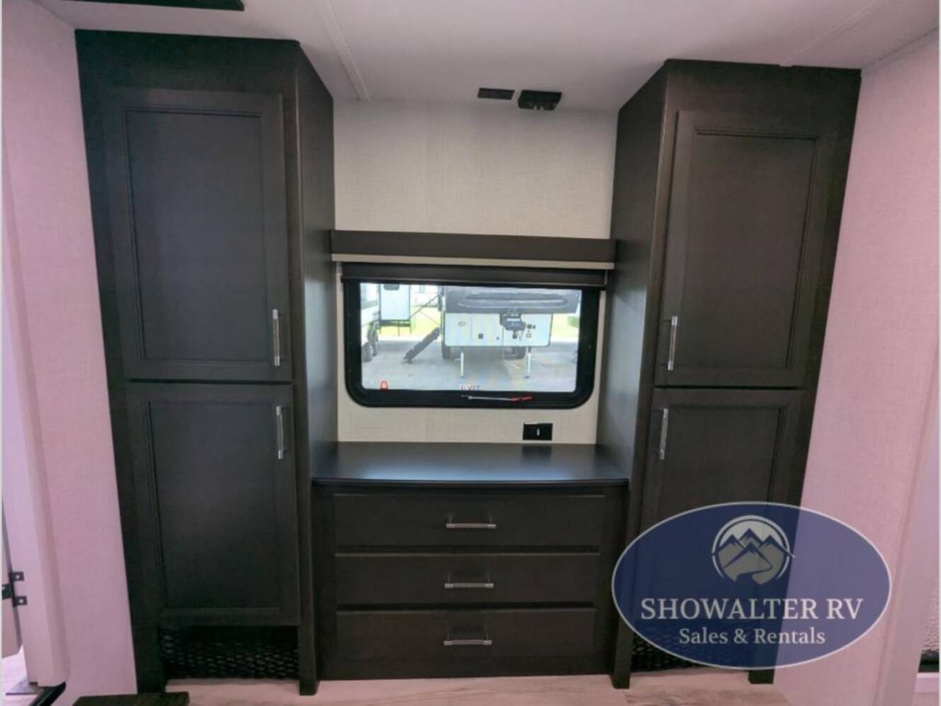 A photo of this 2026 Keystone Rv Alpine Avalanche Edition 390DS