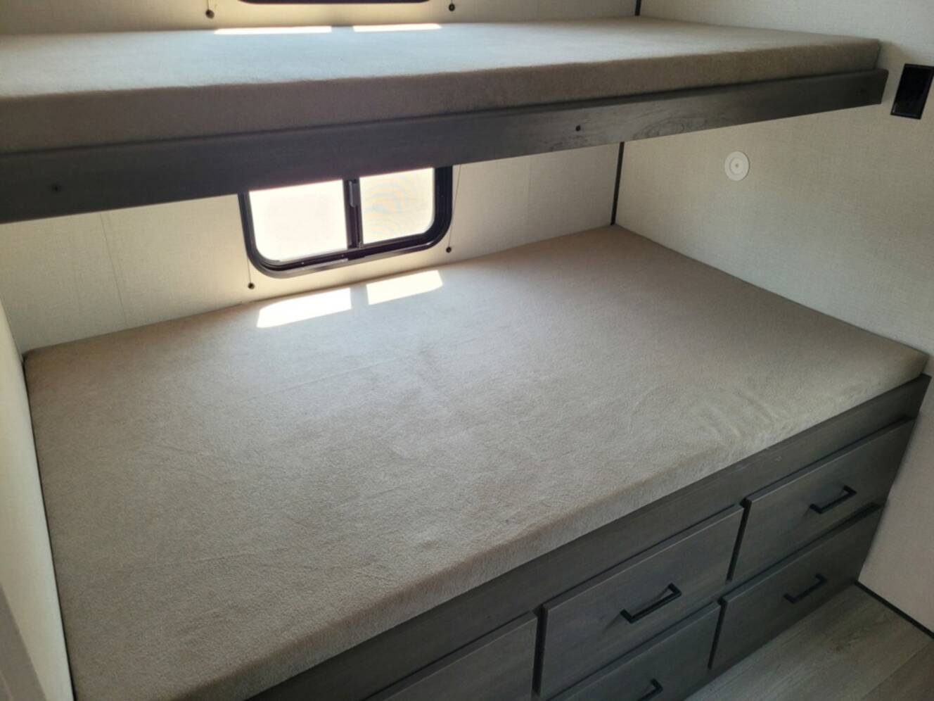 A photo of this 2026 Grand Design Transcend 325BHT