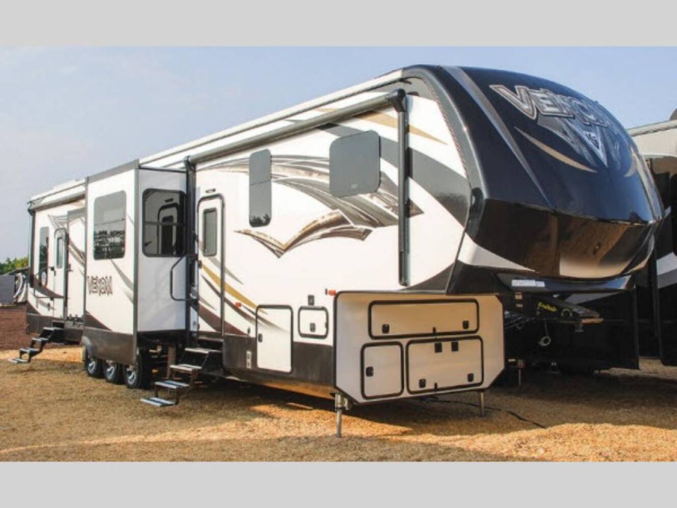 A photo of this 2019 Kz Venom 4113TK