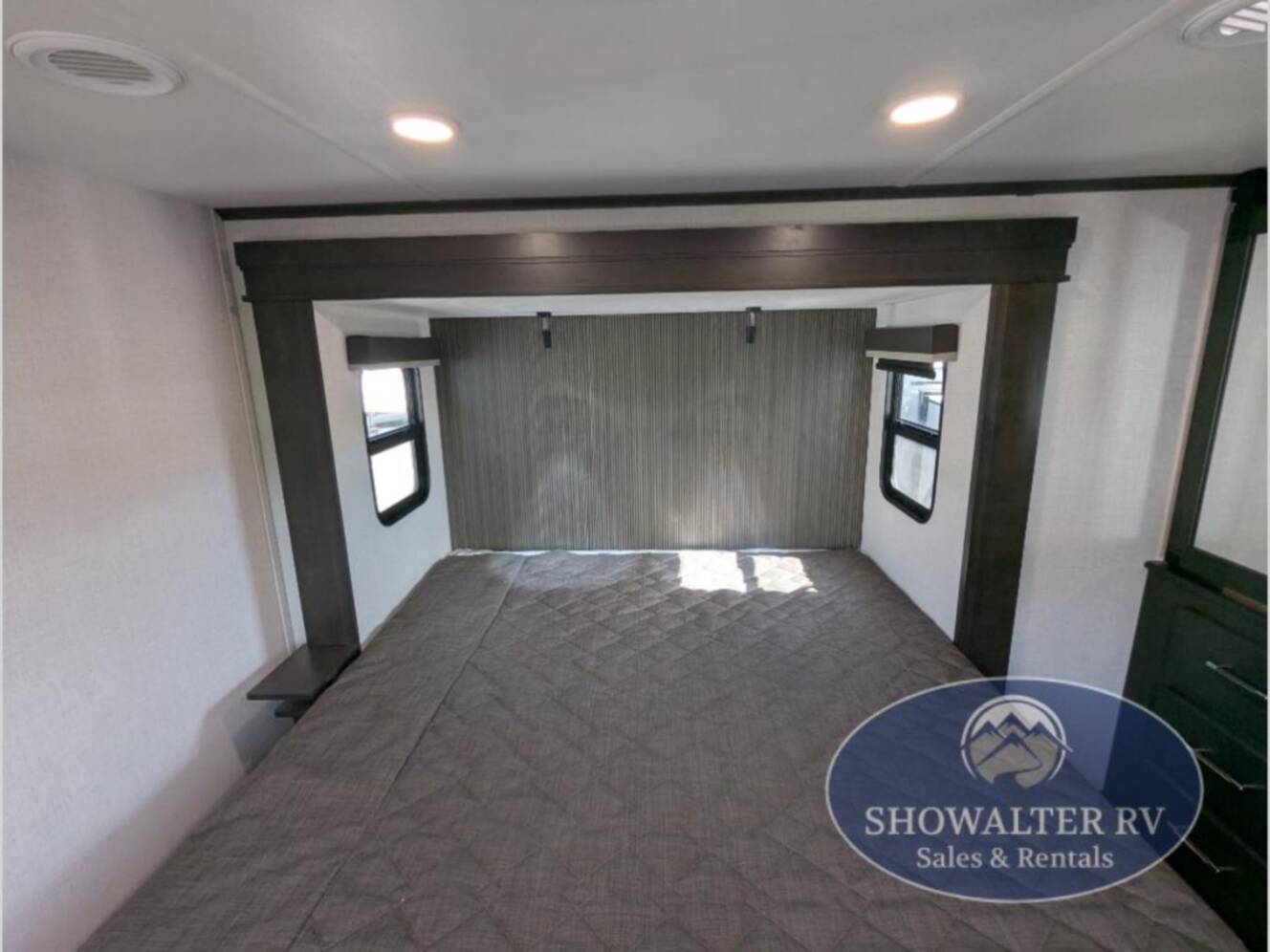 A photo of this 2026 Keystone Rv Alpine Avalanche Edition 390DS