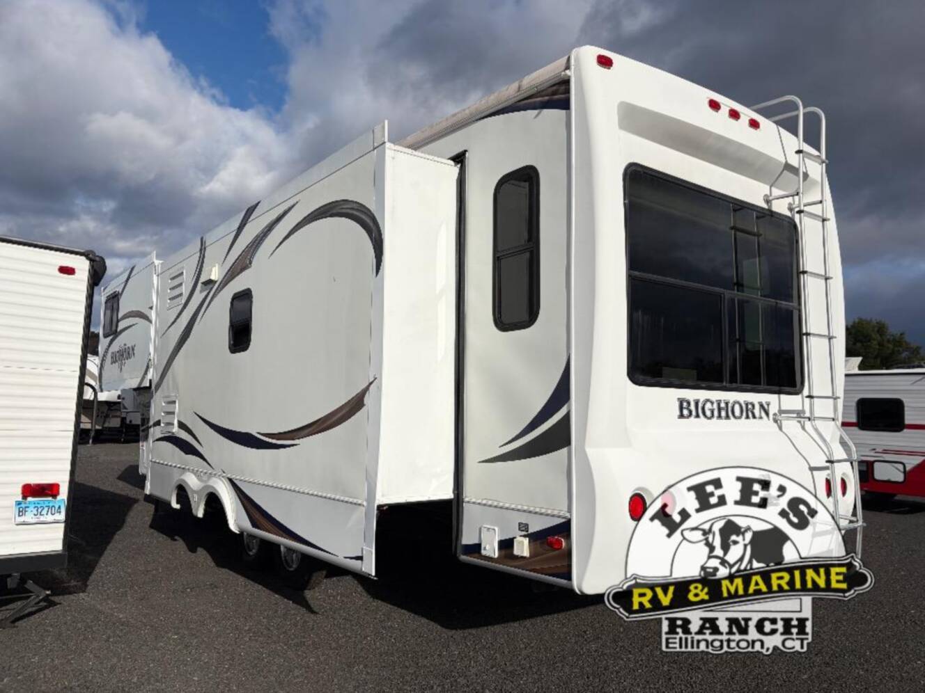 A photo of this 2012 Heartland Bighorn 3185RL