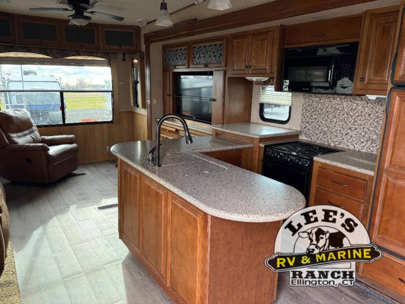 A photo of this 2012 Heartland Bighorn 3185RL