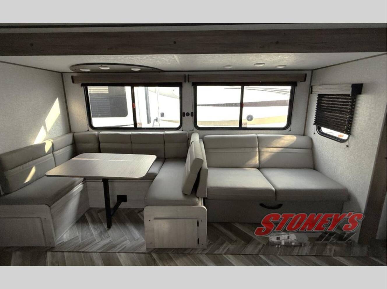 A photo of this 2025 Crossroads Zinger 320FB