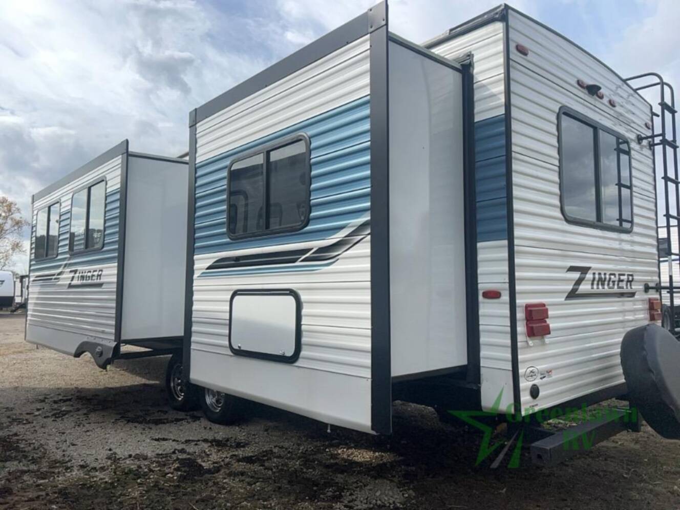 A photo of this 2023 Crossroads Rv Zinger ZR320FB