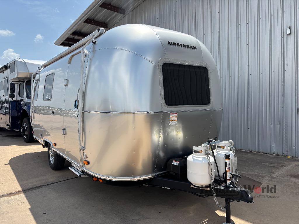 2026 Airstream World Traveler 22RB in katy TX