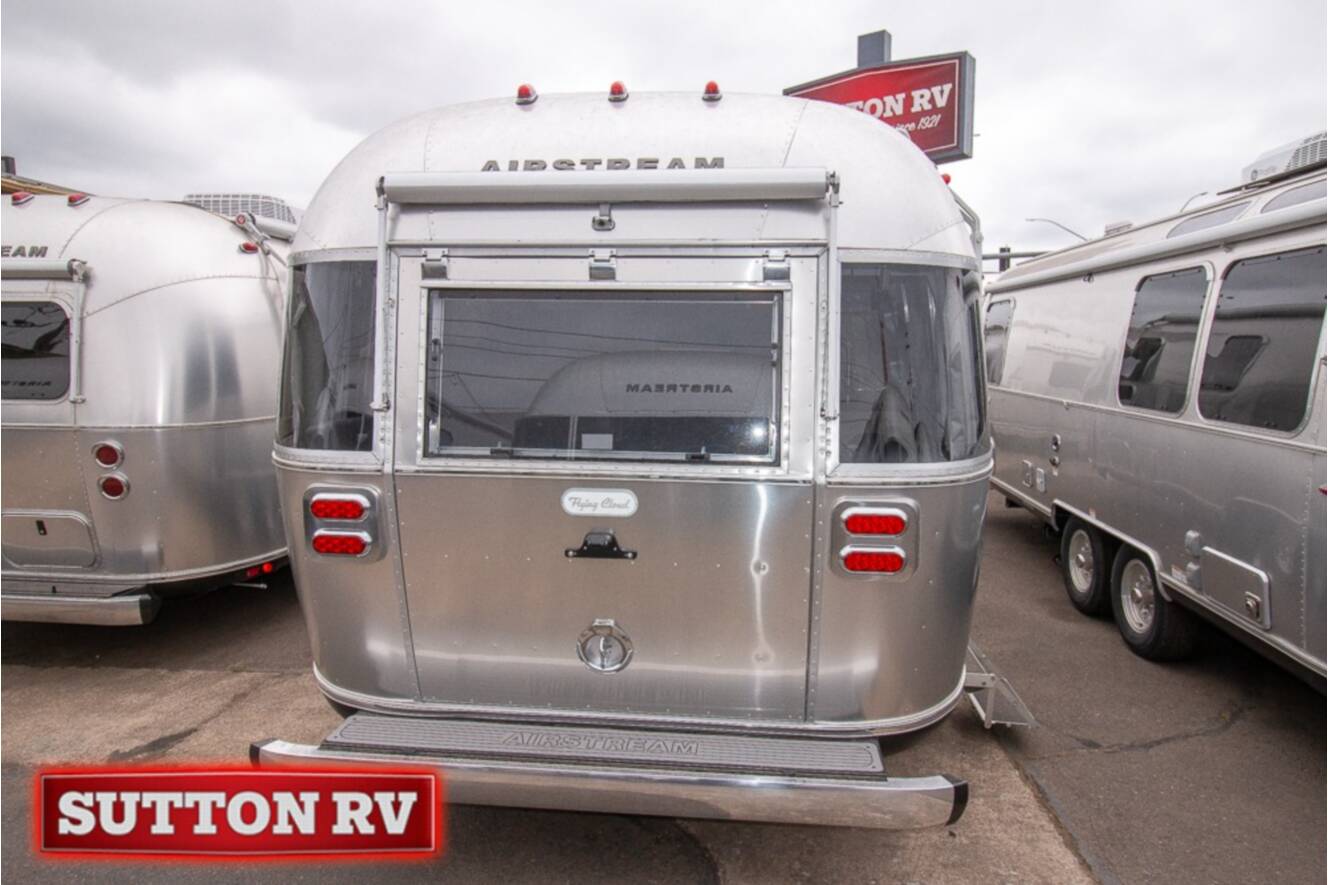 A photo of this 2026 Airstream Flying Cloud 25FB Twin