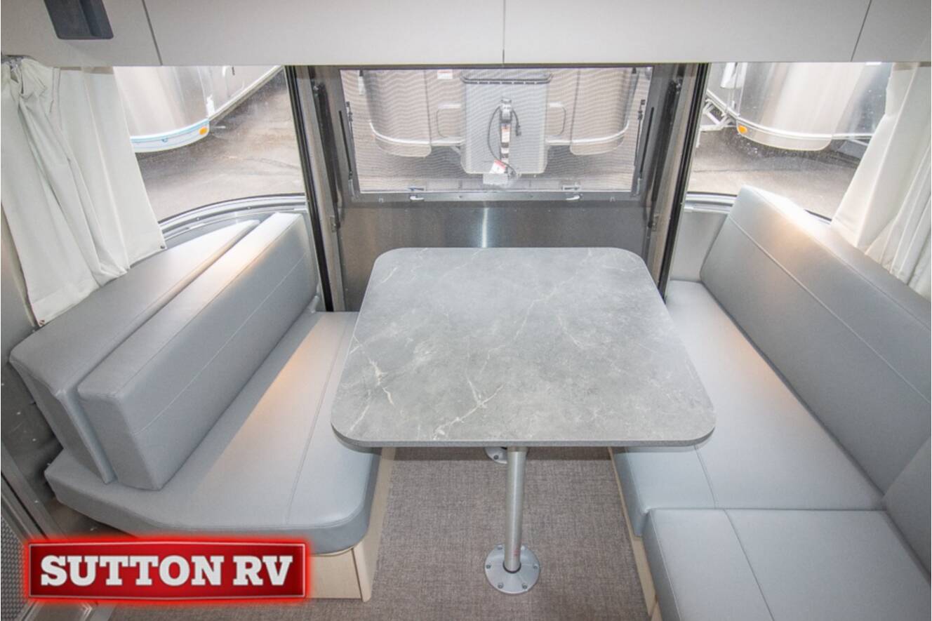 A photo of this 2026 Airstream Flying Cloud 25FB Twin