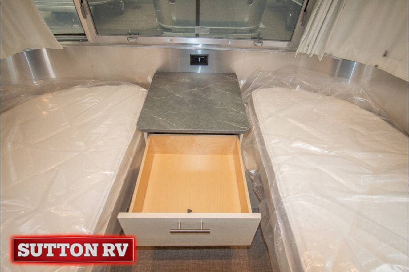 A photo of this 2026 Airstream Flying Cloud 25FB Twin