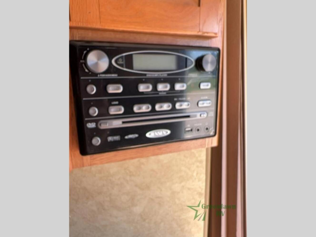 A photo of this 2011 Prime Time Rv LaCrosse 318BHS