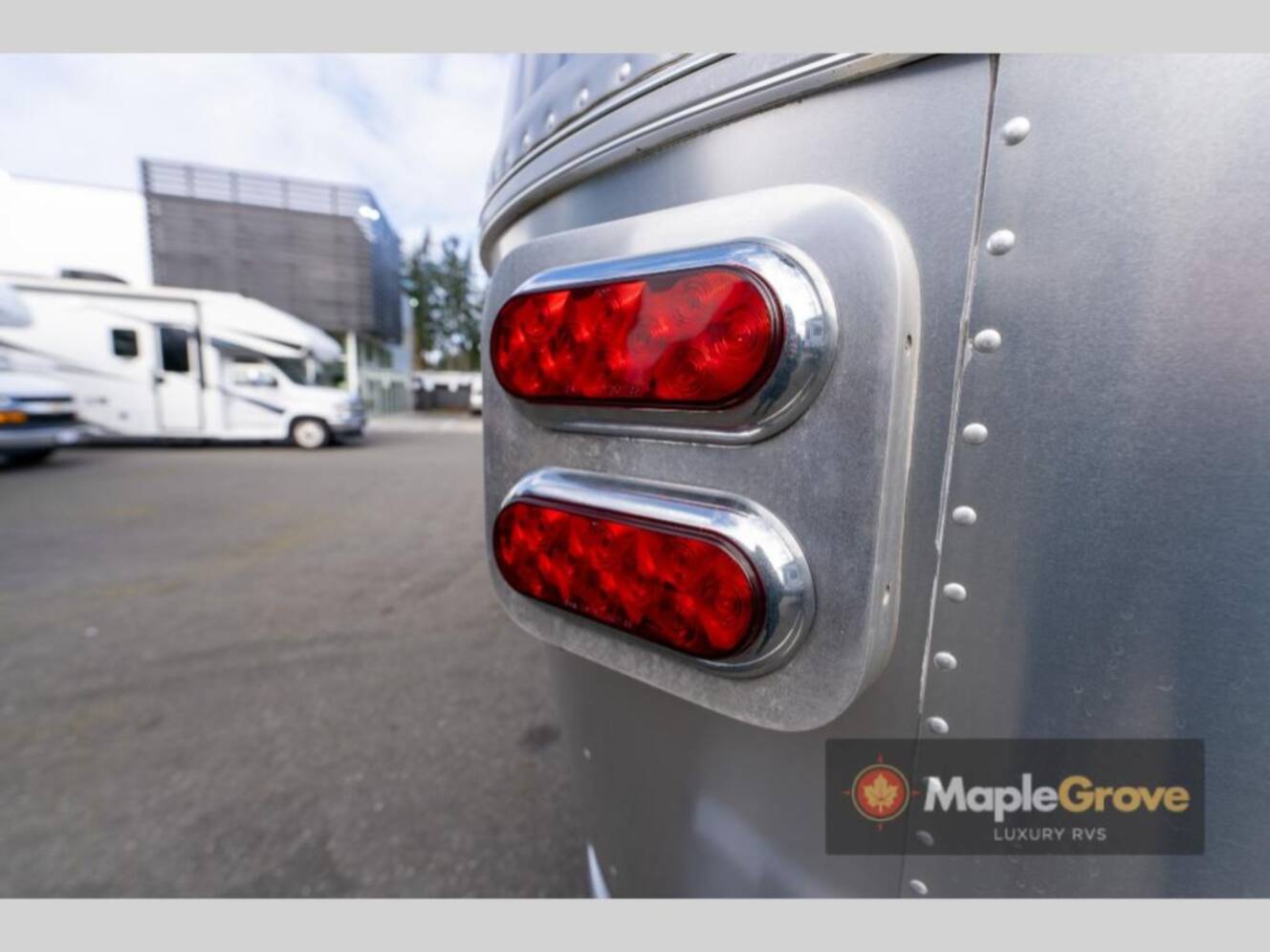 A photo of this 2015 Airstream Flying Cloud 25FB