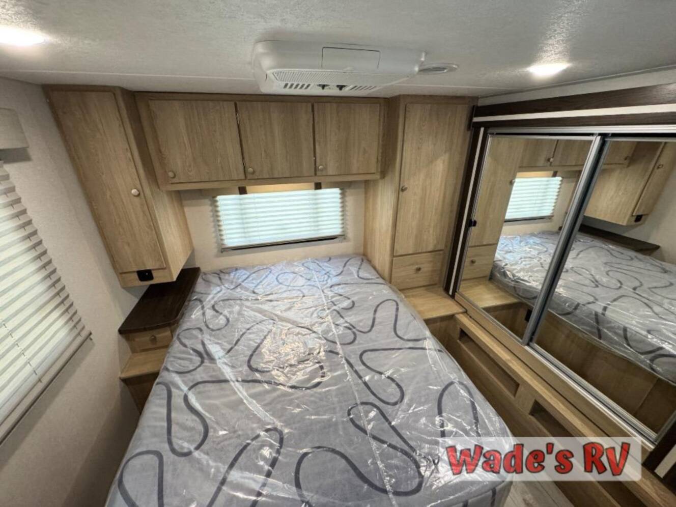 A photo of this 2026 Coachmen Rv Leprechaun 319MB Ford 450